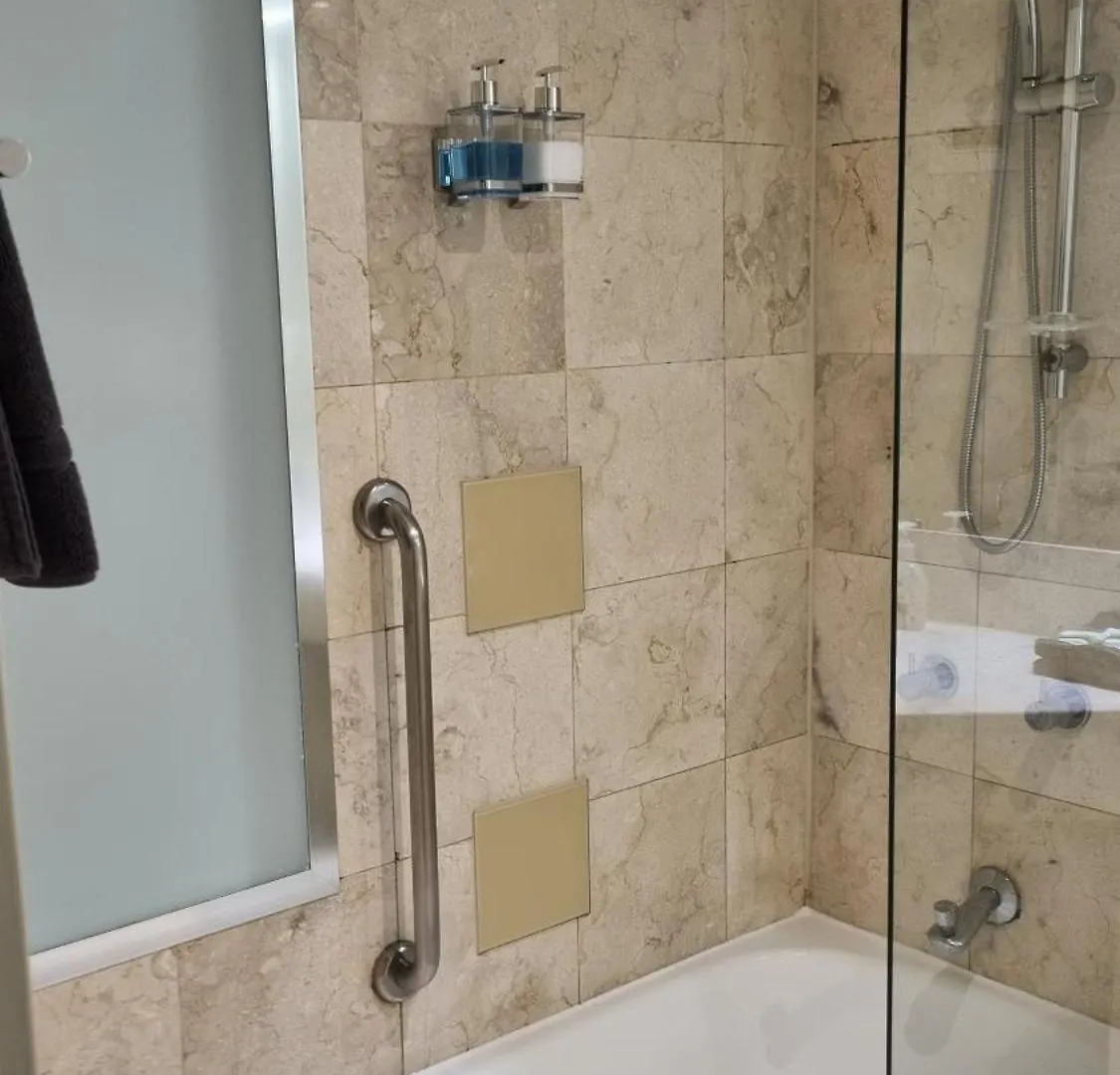 Sea View Studio High Floor Apartment Gold Coast